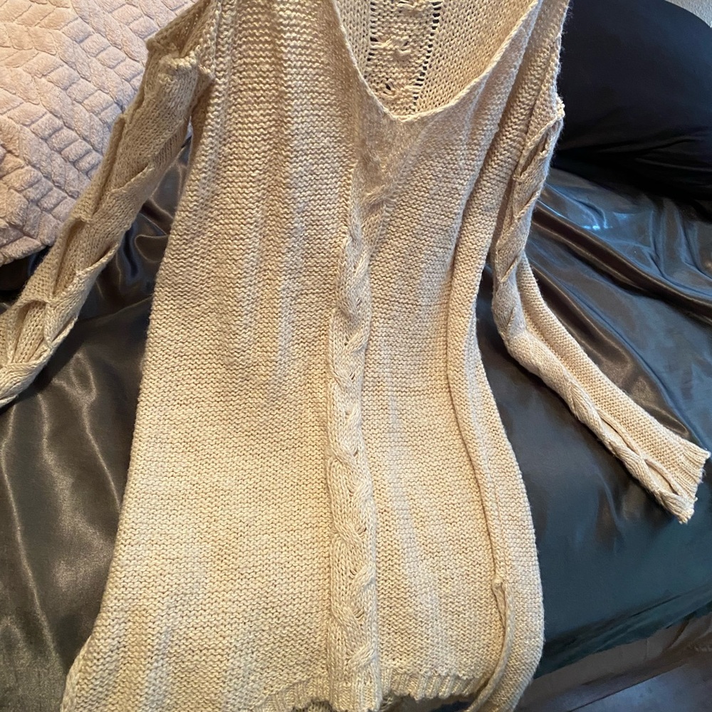 Long sleeve, knit sweater